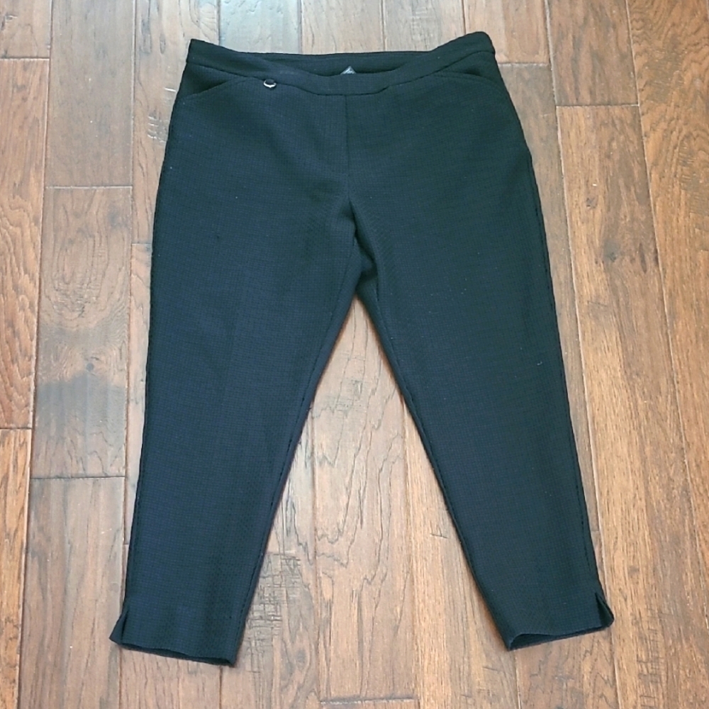 New Directions women's stylish pullon black textured ankle pants size 16